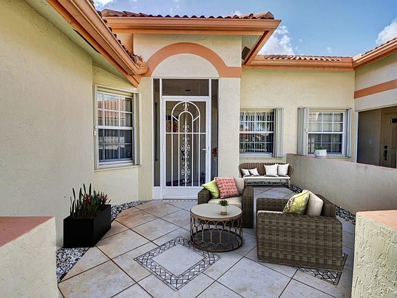 3rd image of 8056 Summer Shores Dr