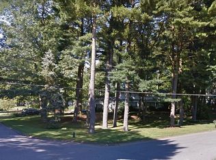 8 Forest Dr, Ballston Lake, NY 12019