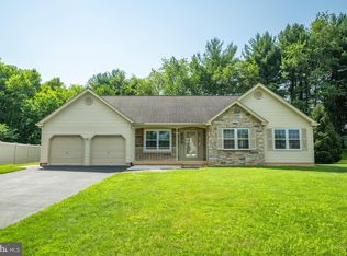 102 Steeplechase Dr, Doylestown, PA 18901