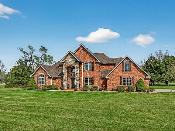 3rd image of 2348 S Farm Road 111