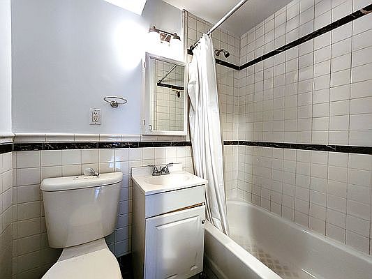 5th image of 118-80 Metropolitan Ave #1J