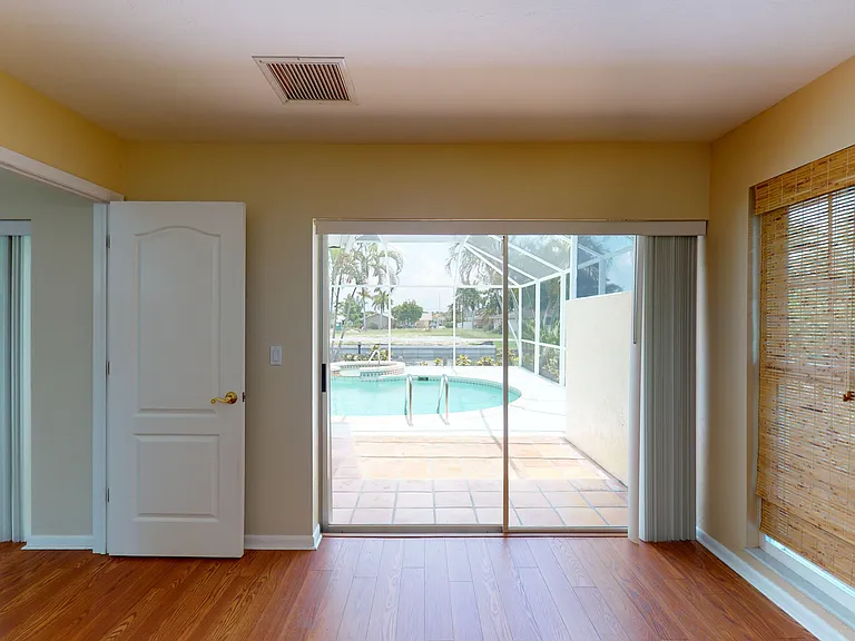 145 SW 54th St — Photo 31