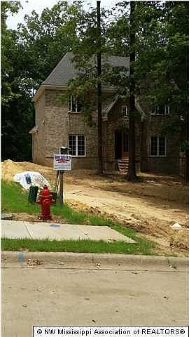 1st image of 310 S Bedford Ln