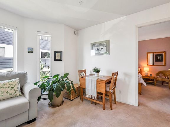 5th image of 245 Saint Davids Ave #206