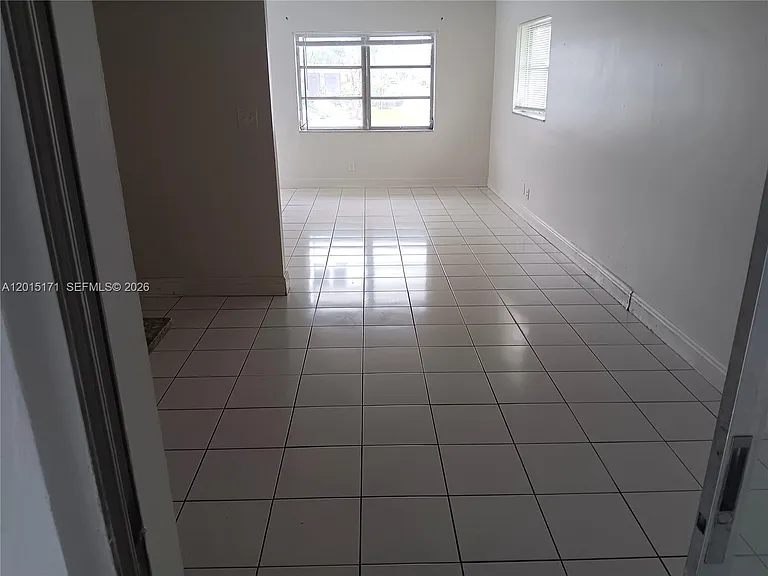 7004 NW 67th Ave — Photo 11