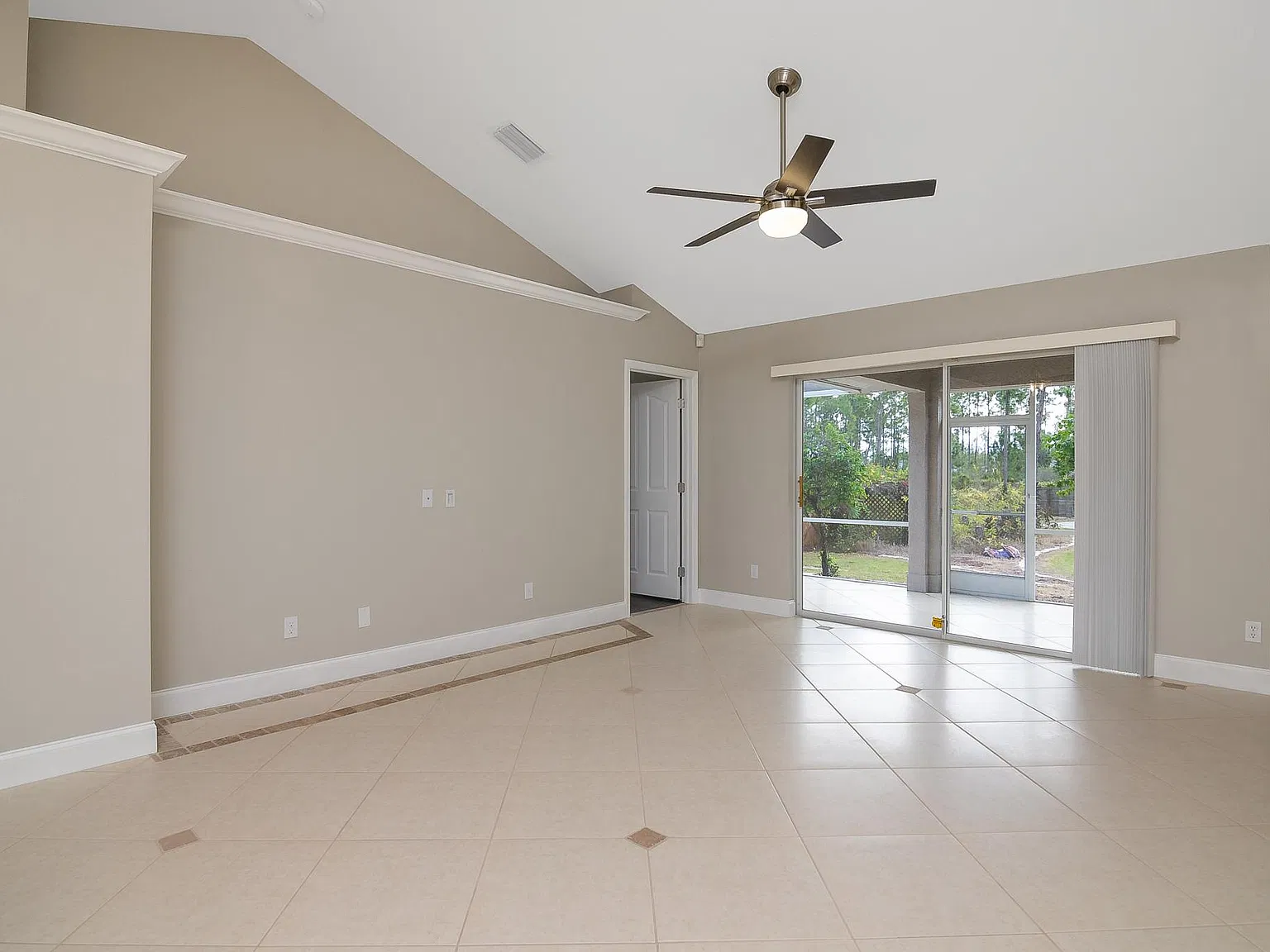 4 bed, 1507 sqft, $2,900 — Photo 4