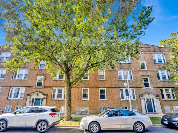 3019 W Cullom Ave #2, Chicago, IL 60618