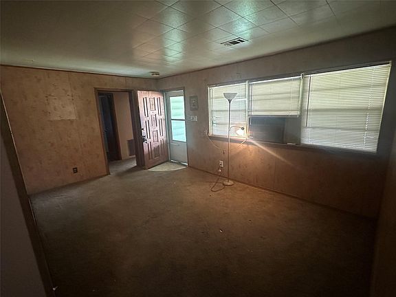 4th image of 2509 Thomas Ave