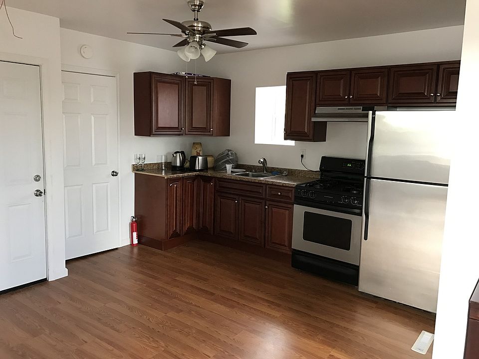 2nd image of 323 Saint Anthony St APT 1