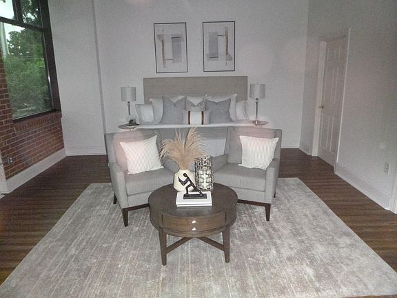 5th image of 310 Arlington Ave Unit 337