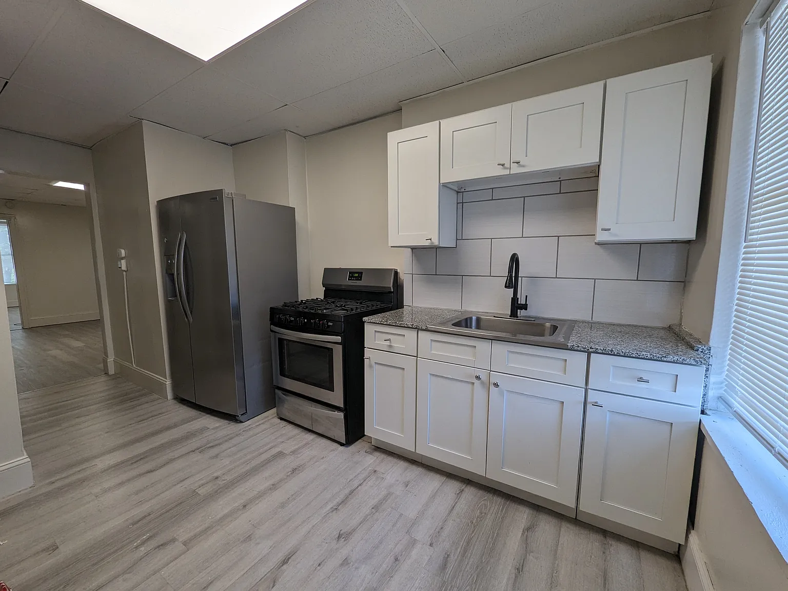 4215 Louisiana Ave — Photo 3