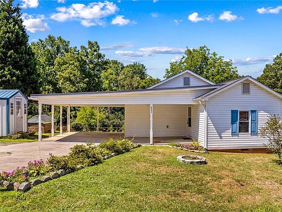 3rd image of 223 Nesbit Dr