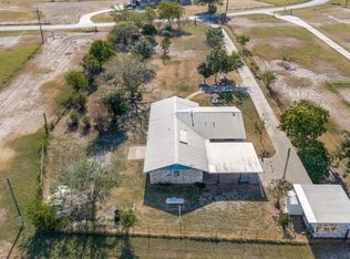 406 Sea Willow Dr, Marion, TX 78124