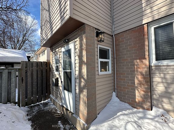 3rd image of 52 Grand Valley Dr