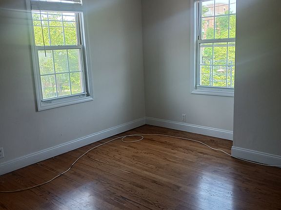 4th image of 121 Lafayette Ave Floor 3