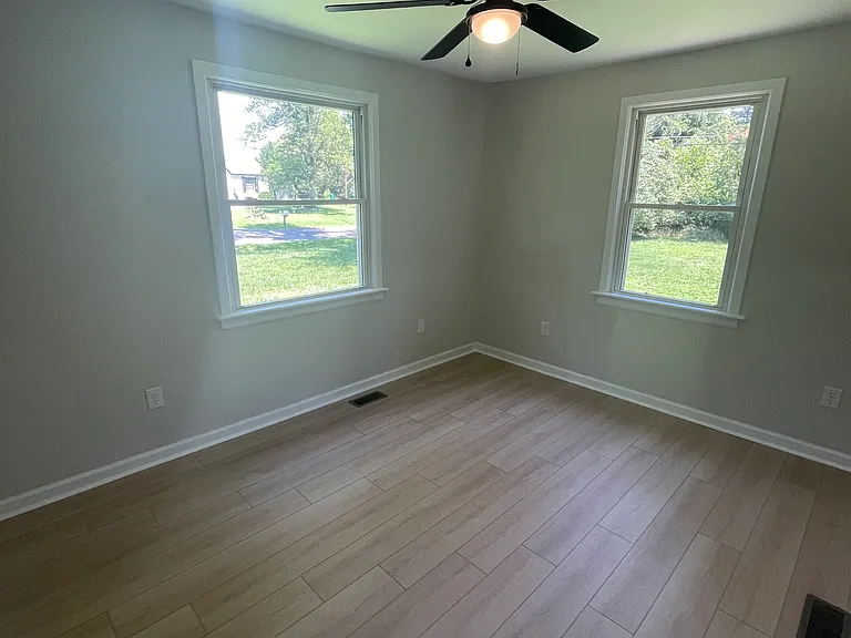 5800 Brighton Rd — Photo 16