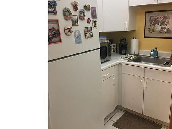 3rd image of 9081 Sunrise Lakes Blvd APT 206