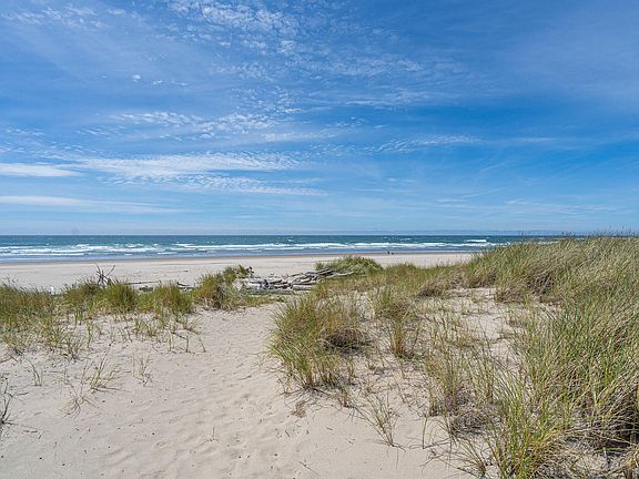 5th image of 26550 Beach Dr