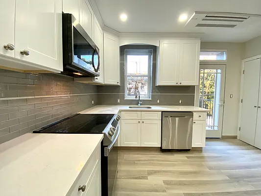 Rented by Remax Real Estate Professionals | media 85