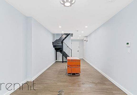 5th image of 311 Wilson Ave #1C