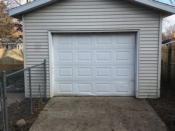 4th image of 5743 Dakota Ave