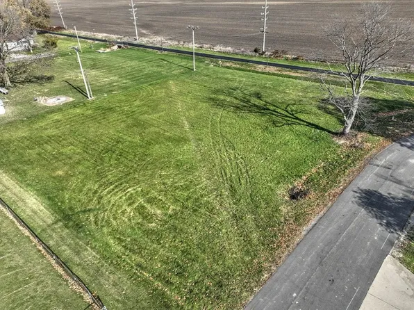 252 E Barnett Ave, Forsyth, IL 62535