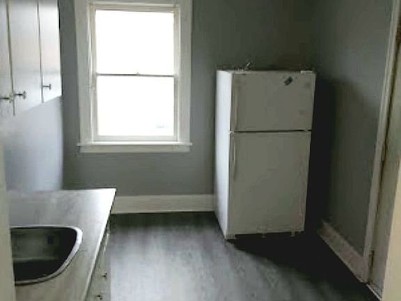 2nd image of 292 Belleview Ave #292
