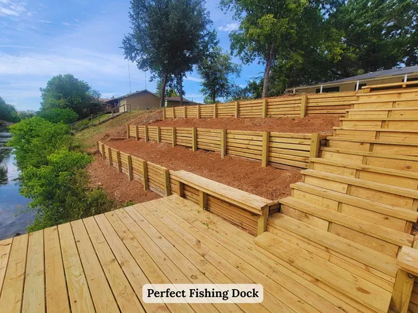 115 Channel Dr, Sunrise Beach, TX 78643
