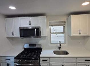 18 Princeton St #2A, East Orange, NJ 07018