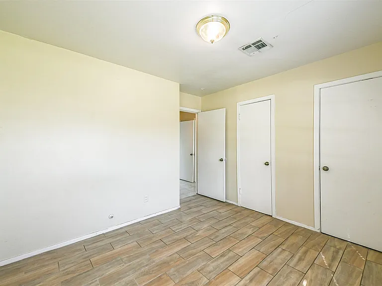 4710 Wedgewood Dr — Photo 13