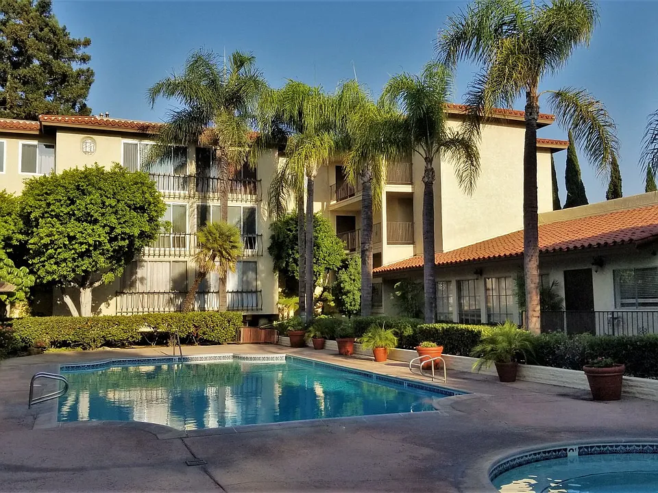 12720 Burbank Blvd #215