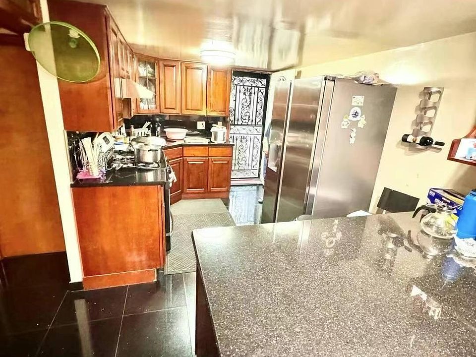 2nd image of 2762 Cropsey Ave