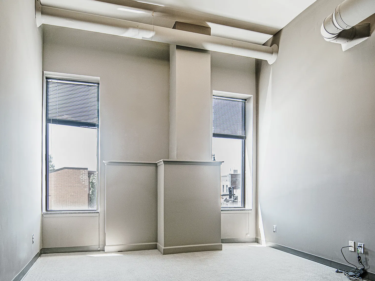 2 bed, 755 sqft, $1,600 — Photo 1