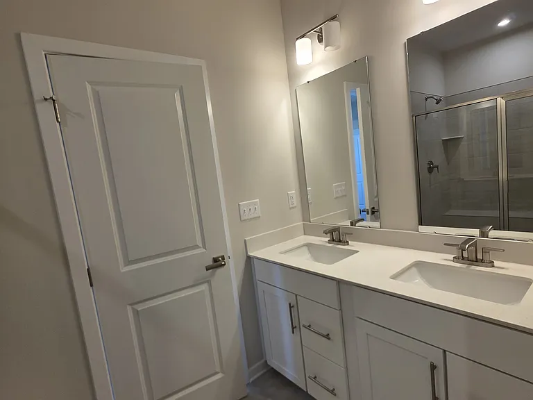 8 Weldon Way — Photo 23