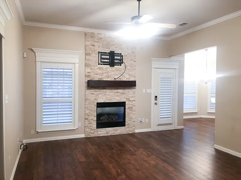 5100 Chesterfield Pl — Photo 7