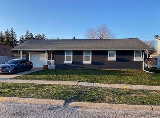 304 W Clay St, Calmar, IA 52132