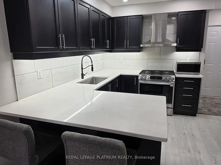 30 Woodstream Dr — Photo 6