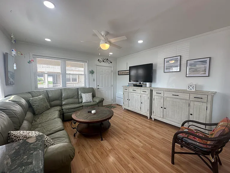 9010 Atlantic Ave #112 — Photo 8