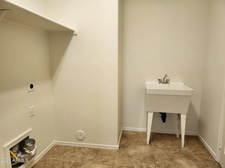 17938 W Port Royale Ln — Photo 20