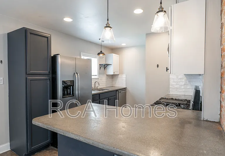 1042 Saint Paul St — Photo 5