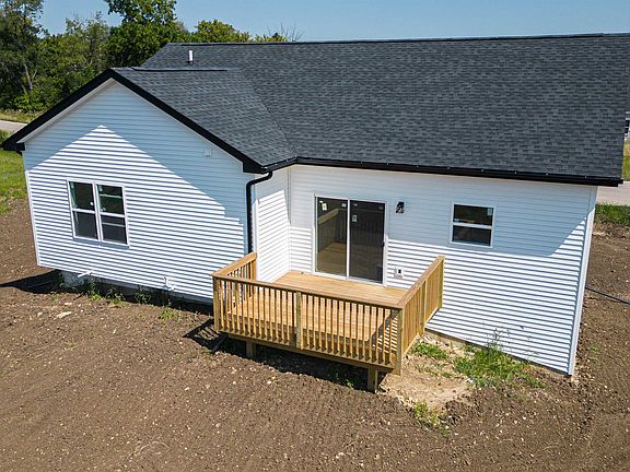 5th image of 302 Teri Lee Ln