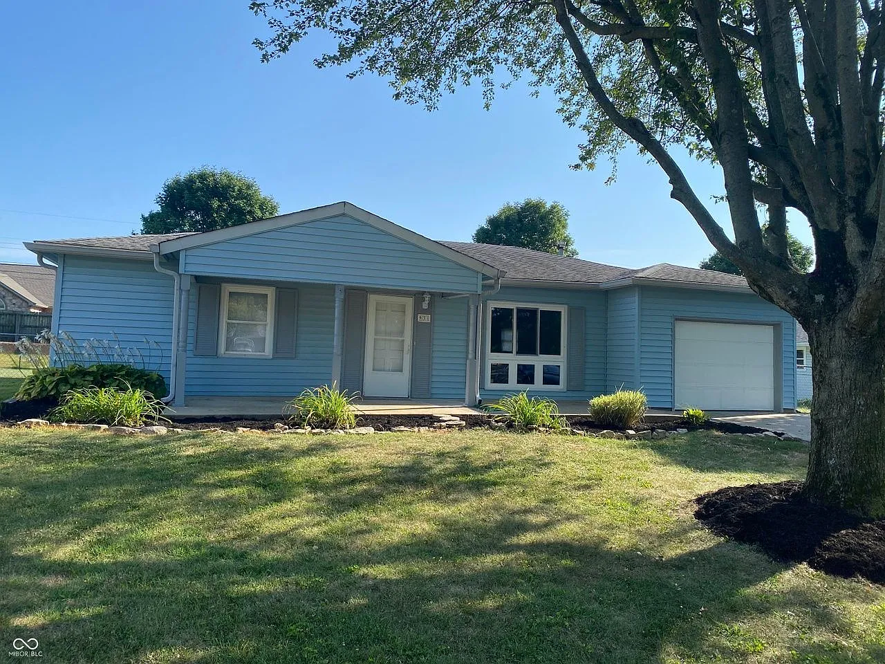 3 bed, 2.5 bath, 1187 sqft, $1,980 — Photo 1