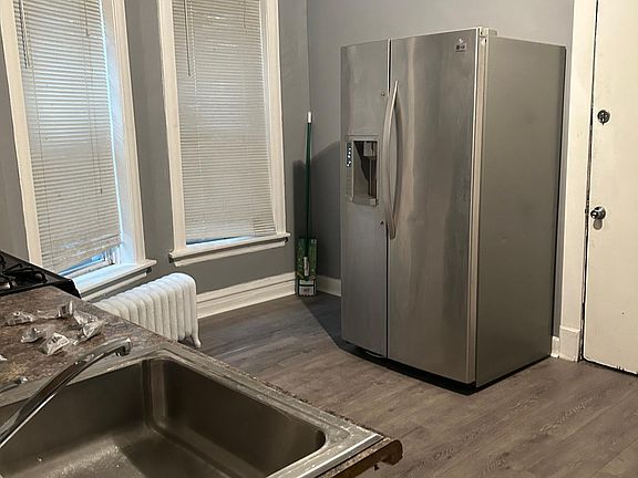 4th image of 1816 S Millard Ave #1F