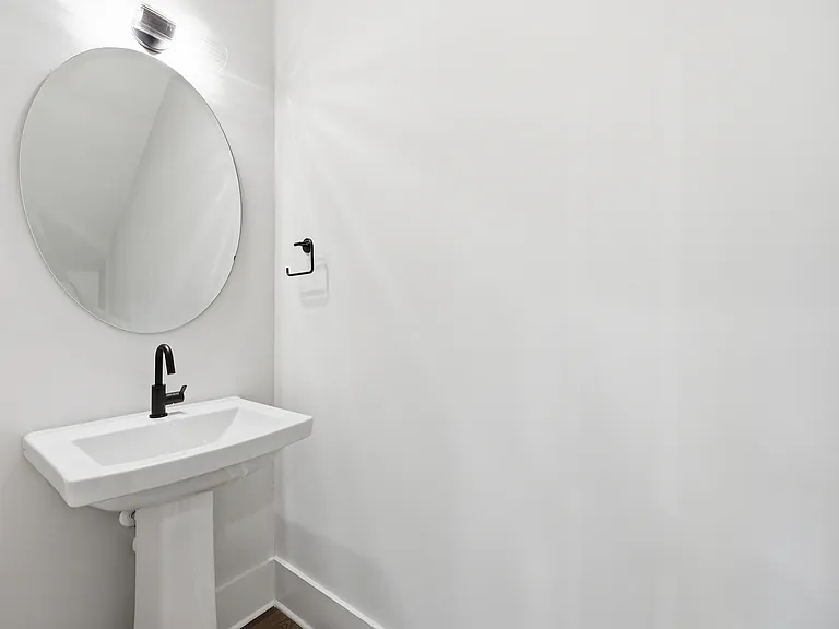 2957 Ross Ave #1 — Photo 24