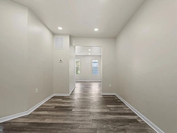 5th image of 3030 Windsor Ave