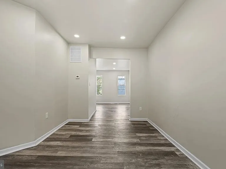 3030 Windsor Ave — Photo 5