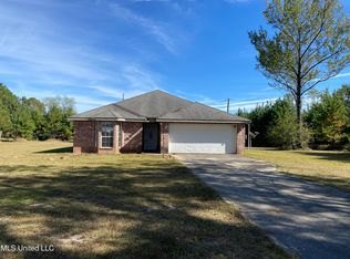 112 Pap Armstrong Rd, Wiggins, MS 39577