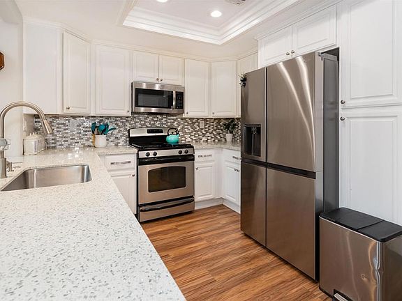2nd image of 72 Nightingale Dr