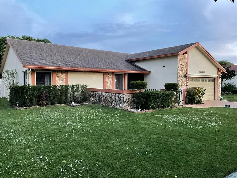 4770 NW 85th Ave — Photo 3