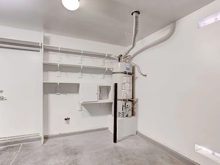 6540 Slate Springs Ct — Photo 30